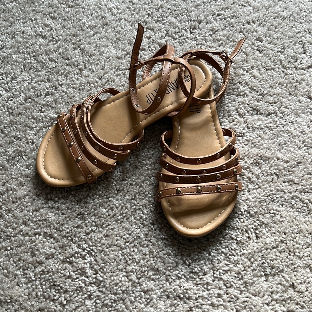 Womens sandals size 6.5
